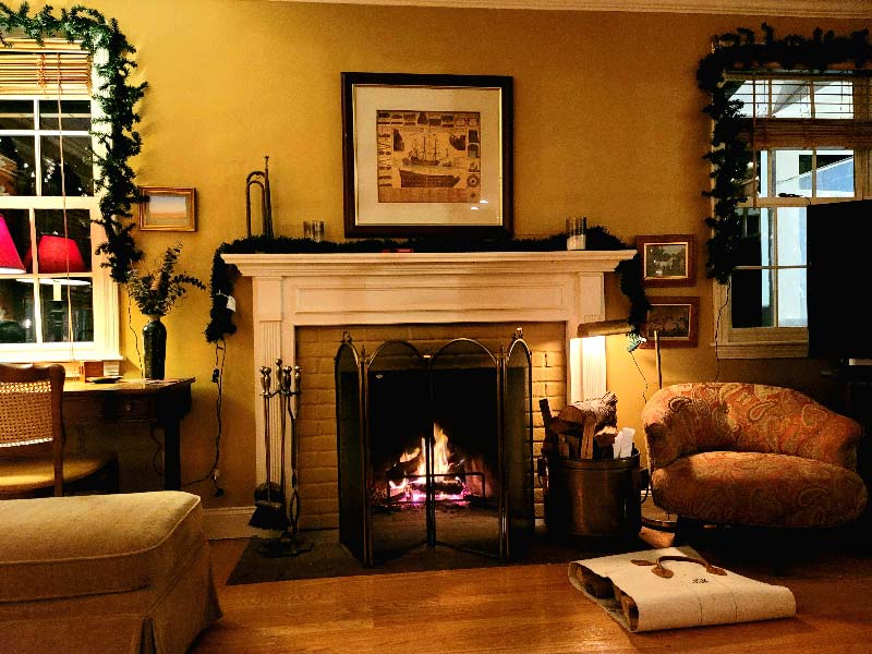 family-room-with-fireplace